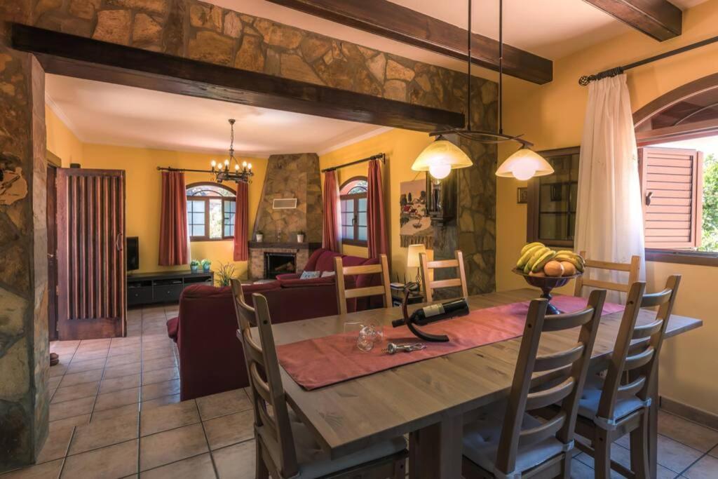 Vivienda Vacacional La Finca Los Palmitos Kültér fotó
